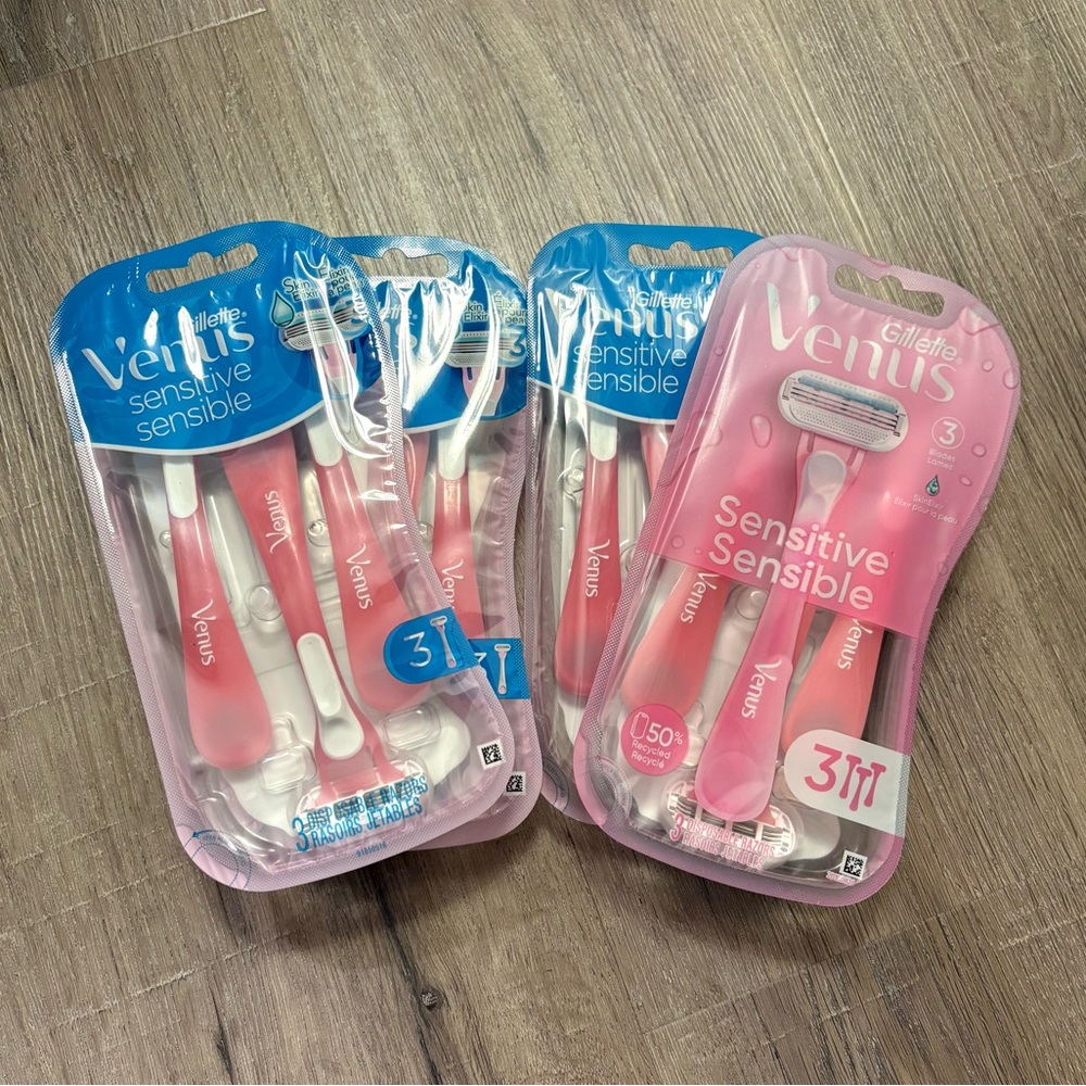 NEW Gillette Venus Sensitive razors 4 pack skincare bundle shaving hair removal